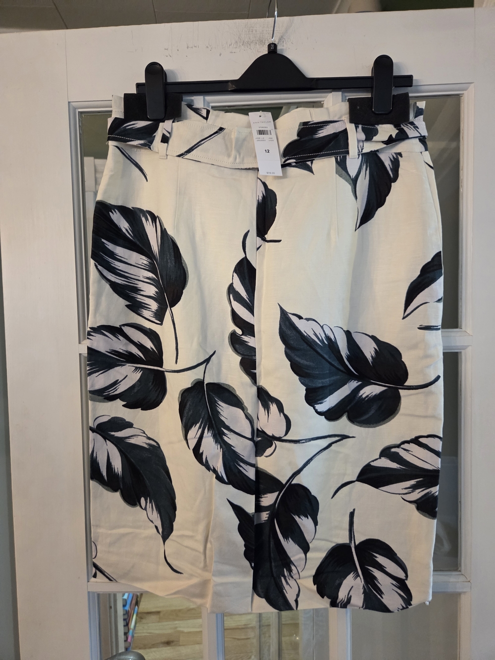 Ann Taylor White Skirt with Teal Print - Size 12 - Picture 4 of 8